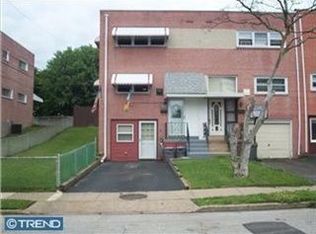 2042 Ravenwood Dr, Folcroft, PA 19032