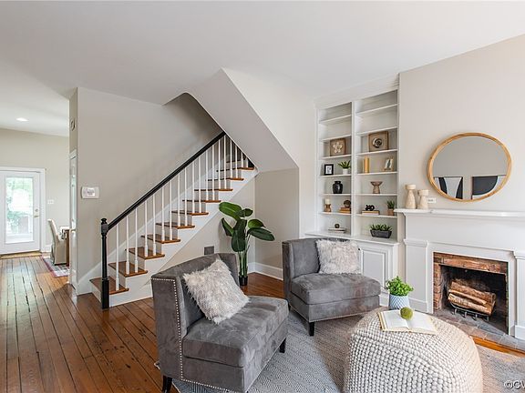 4th image of 2816 E Grace St