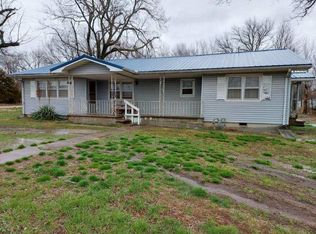 204 Dakota St, Oswego, KS 67356