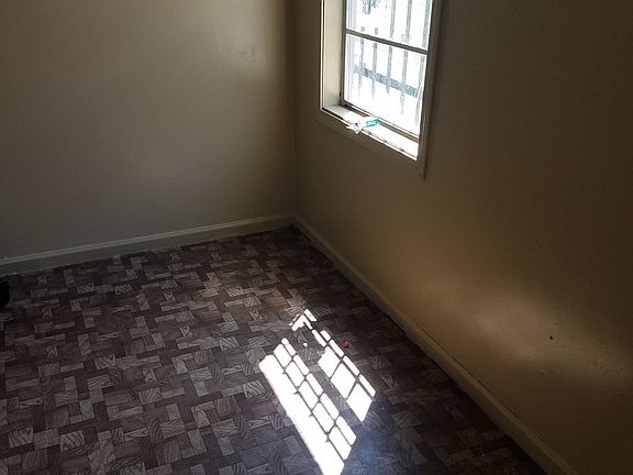 3rd image of 811 Polk Ave APT 1