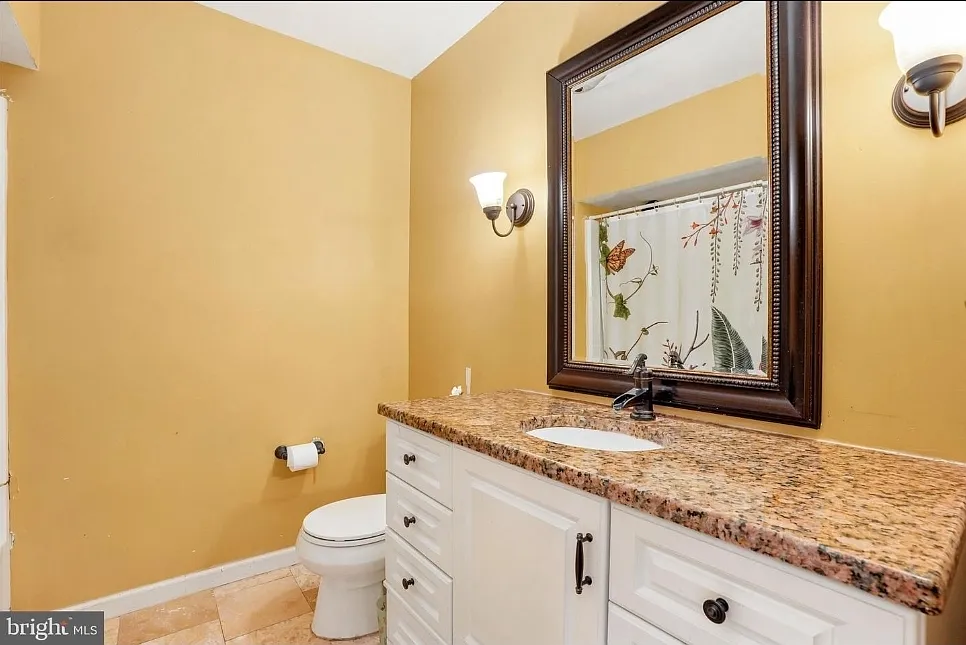 5 bed, 2066 sqft, $3,500 — Photo 3