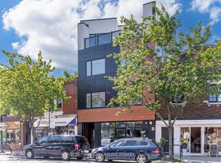 3039 Dundas St W #3-02, Toronto, ON M6P 1Z5