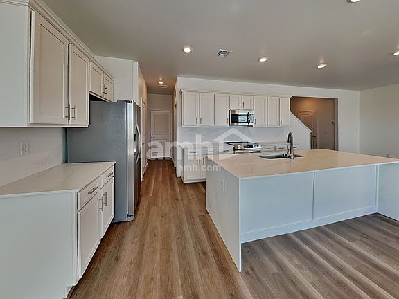3rd image of 6191 W Calle Lingo