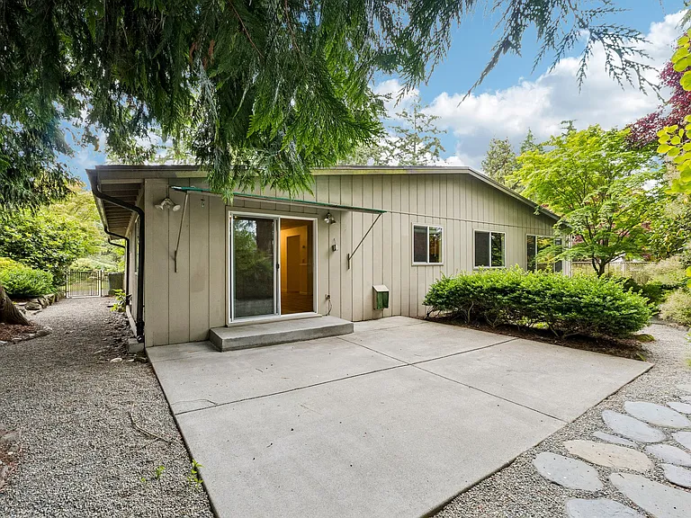 8615 236th St SW — Photo 27