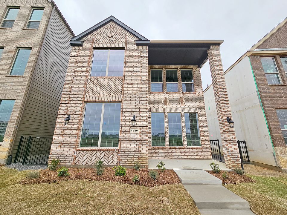 1st image of 1510 Lake District Dr