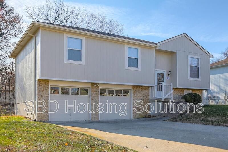 1st image of 1129 NE Bryco Dr