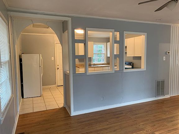 5th image of 4235 Dinglewood Ave