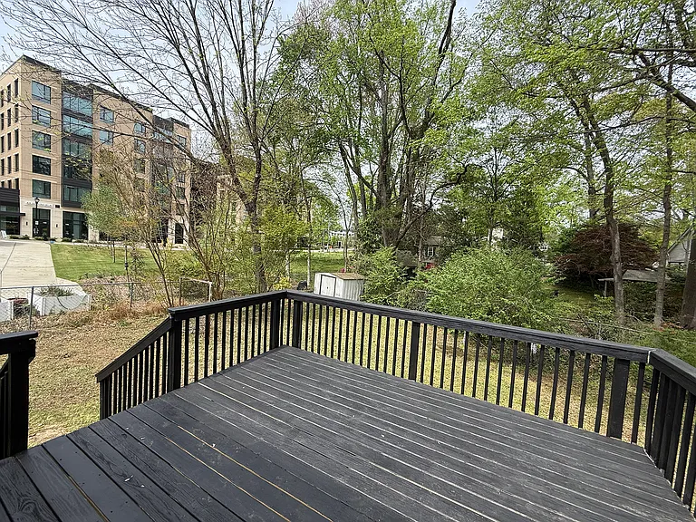 215 Walnut St — Photo 22
