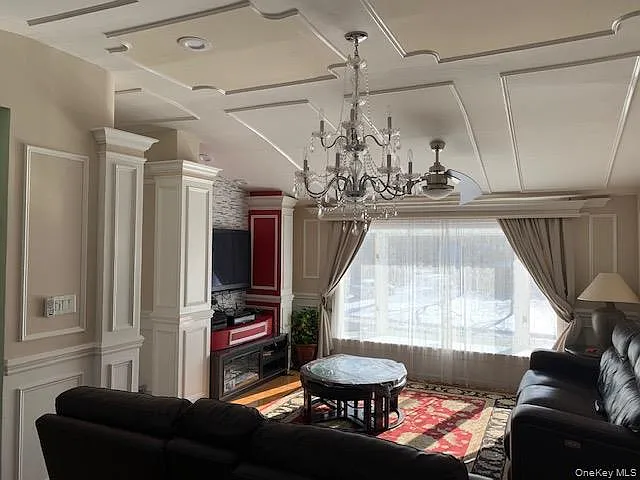 6 bed, 4.0 bath, 3000 sqft, $6,000 — Photo 2