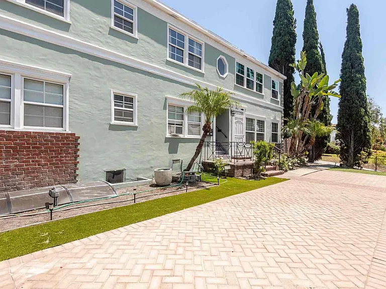 1000 S Ridgeley Dr #1000 — Photo 1