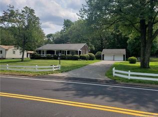 32 Maria Hotchkiss Rd, Prospect, CT 06712