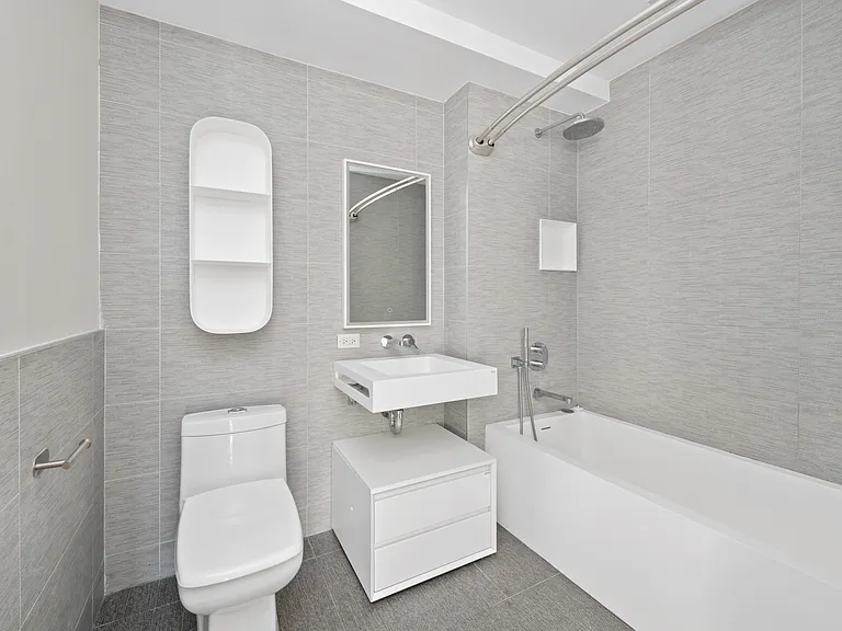 302 E 96th St #1101 — Photo 7