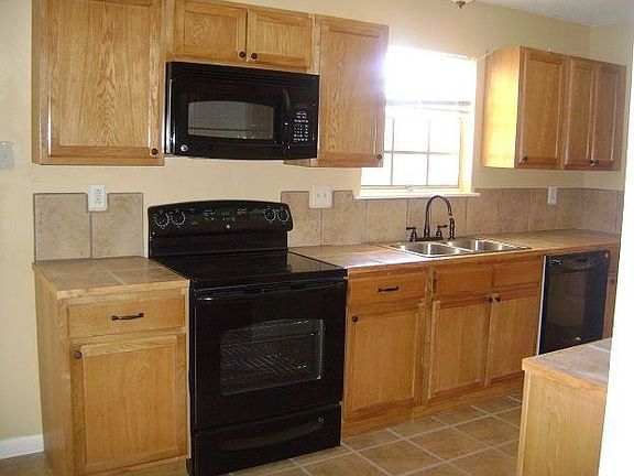 2nd image of 1524 S Shirley Ave