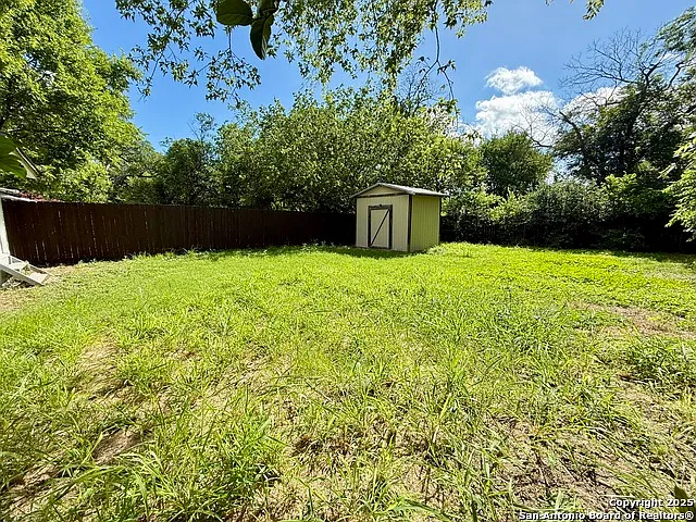 230 S San Gabriel Ave — Photo 22
