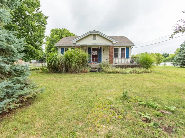 3004 E Cross St, Anderson, IN 46012