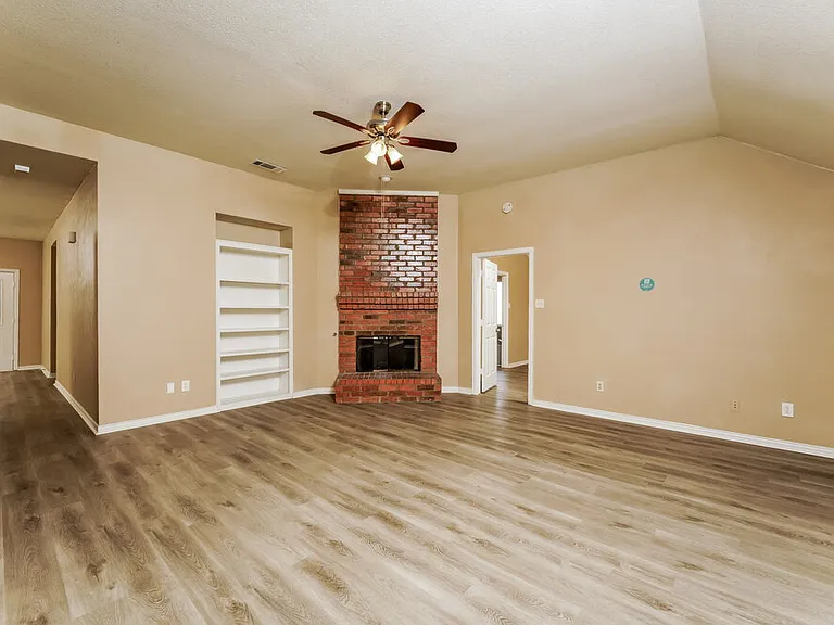 7921 Wayne Way — Photo 8