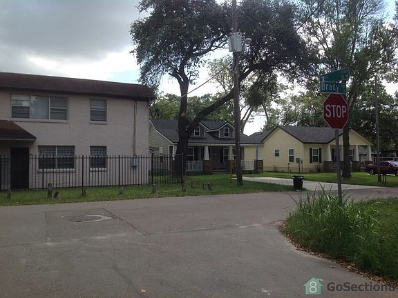 2nd image of 1029 Brady St APT 7