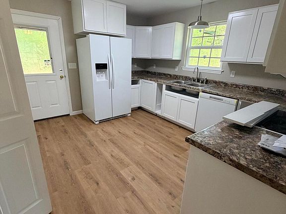 3rd image of 6636 Grande Oak Loop