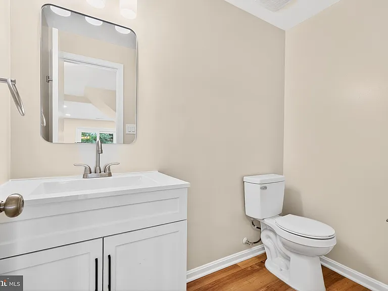 7306 Eggar Woods Ln — Photo 28