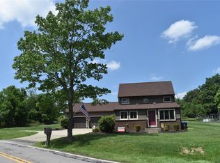 1678 Garvin Rd, Cranberry Township, PA 16066