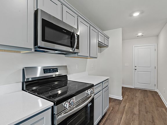 7th image of this home