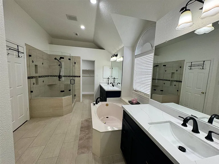 1718 Berkoff Dr — Photo 36