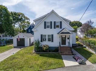 39 Pine St, Wakefield, MA 01880