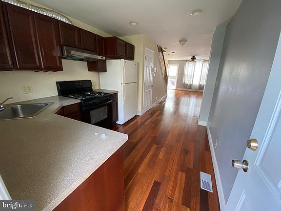 5th image of 2618 S Fairhill St #1