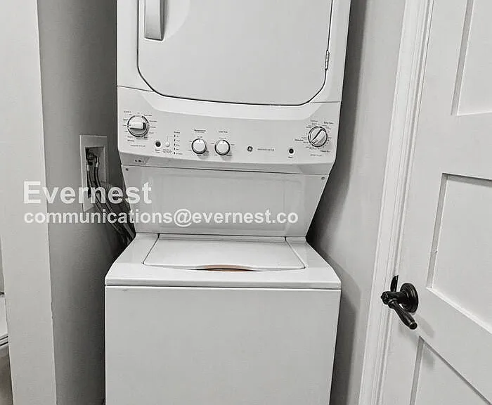 2438 Callow Ave — Photo 10