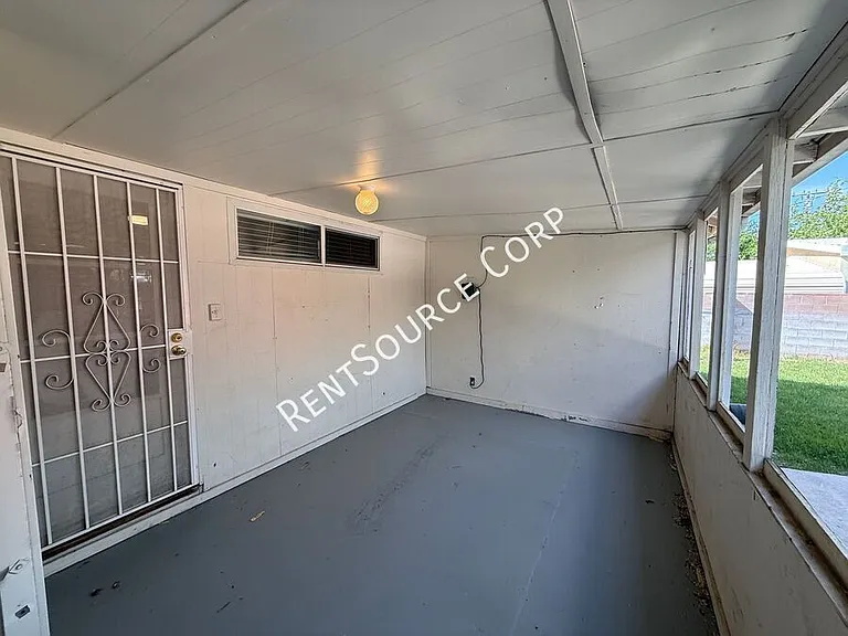 1149 W Avenue H11 — Photo 21