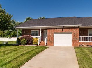 113 Palmetto Ct, Graham, NC 27253