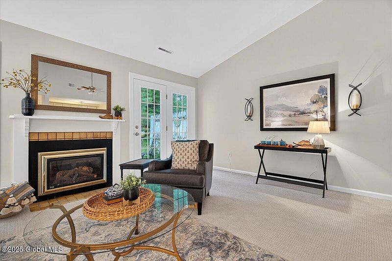 4th image of 16 Whispering Pines Road
