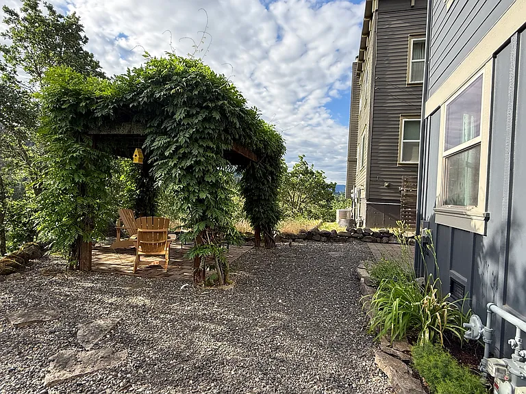 12 E Point Ct — Photo 10