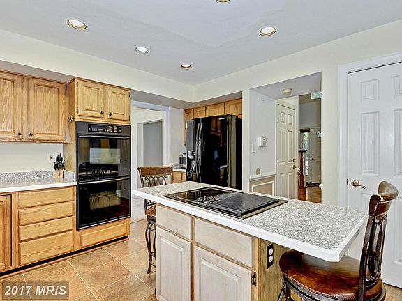 5th image of 2112 Rose Theatre Cir