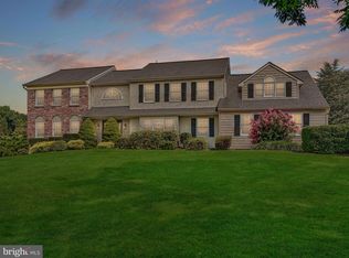 100 Sycamore Springs Ln, Downingtown, PA 19335