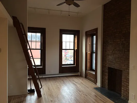 Rented by Dwell Residential Inc | media 7