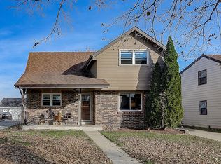 1815 Marliz Dr, Waukesha, WI 53189