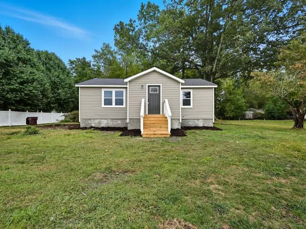 3613 Weiss Ln, Chesapeake, VA 23323