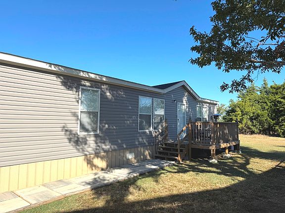 2nd image of 312 Candlewood Cir