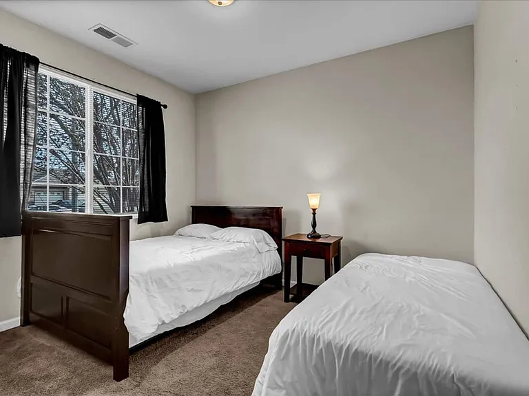bedroom 2, 2 full size beds