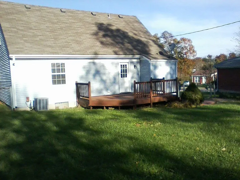 1609 Acosta Ct — Photo 2