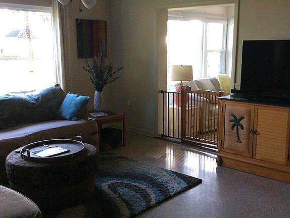 4th image of 903 Lakeshore Blvd
