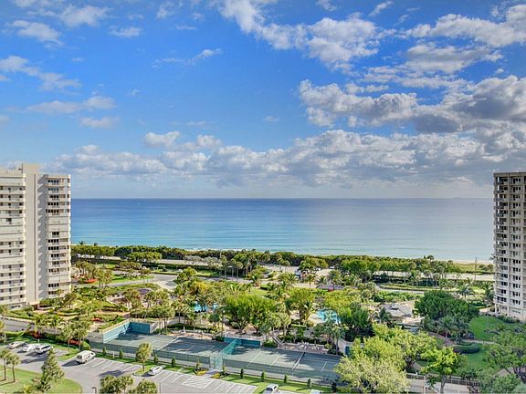 Home For Sale In Sea Ranch Club