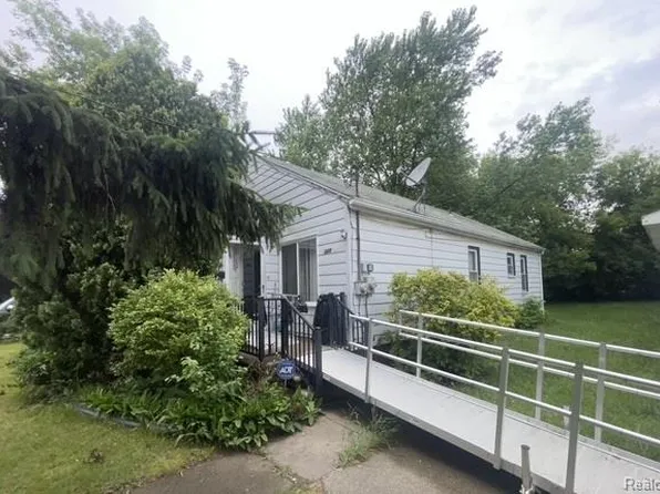 320 Rapid St, Pontiac, MI 48341