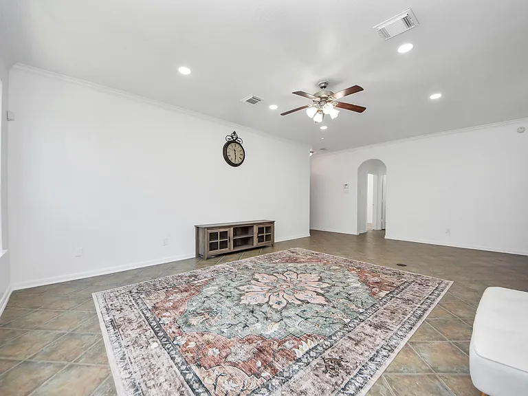 7330 Jacobs Well Dr — Photo 5