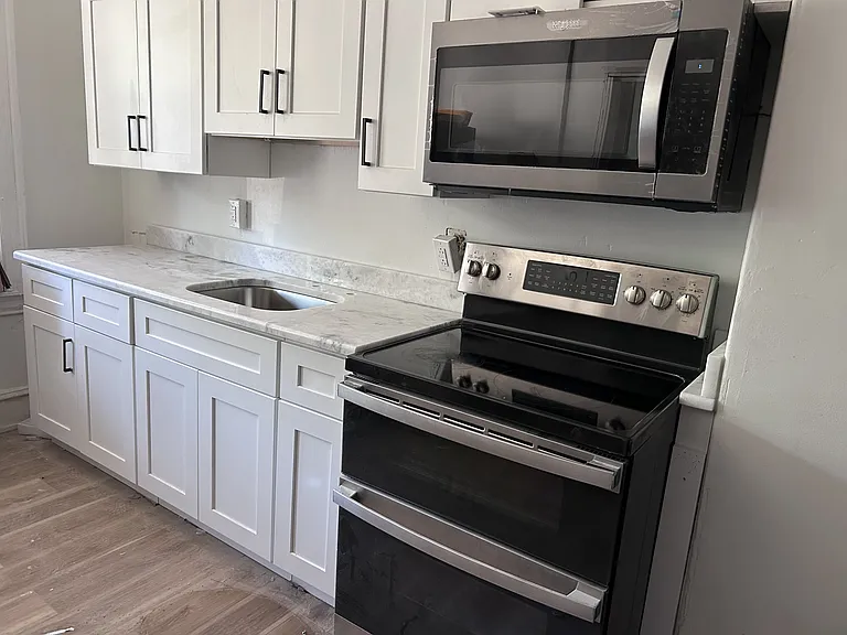 1223 W Hilton St #1 — Photo 2