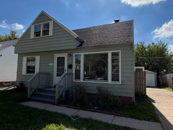 19280 Stafford Ave, Maple Heights, OH 44137