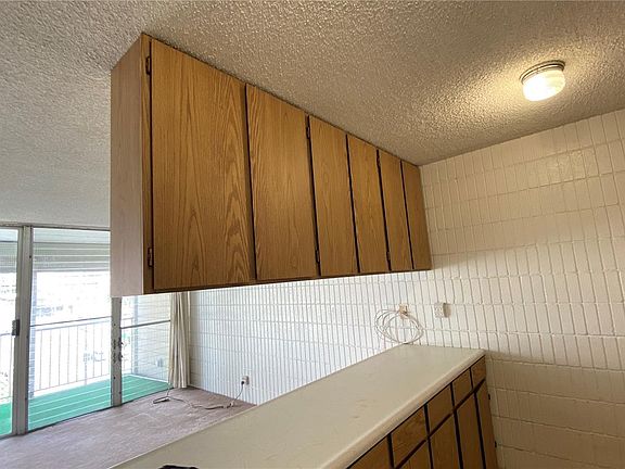 3rd image of 827 Kinau St #D601