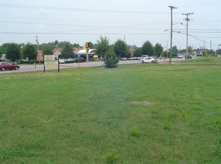 101 New Shackle Island Rd, Hendersonville, TN 37075