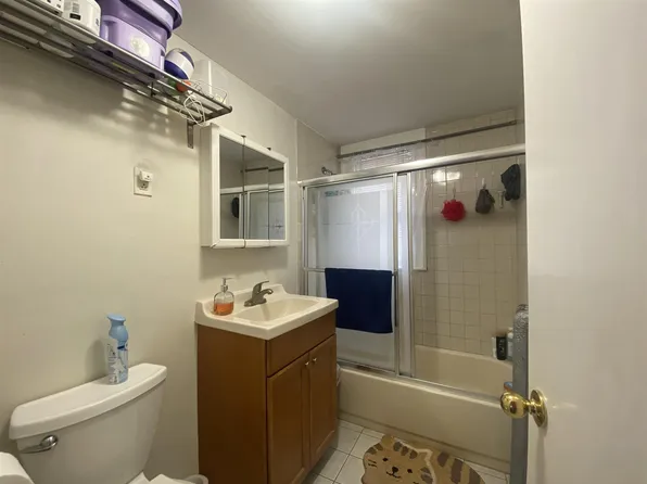 22 Burnham St, Somerville, MA 02144